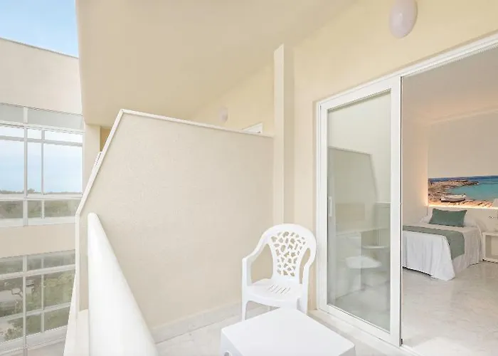 فندق Azuline Bahamas Y Bahamas Ii 3*