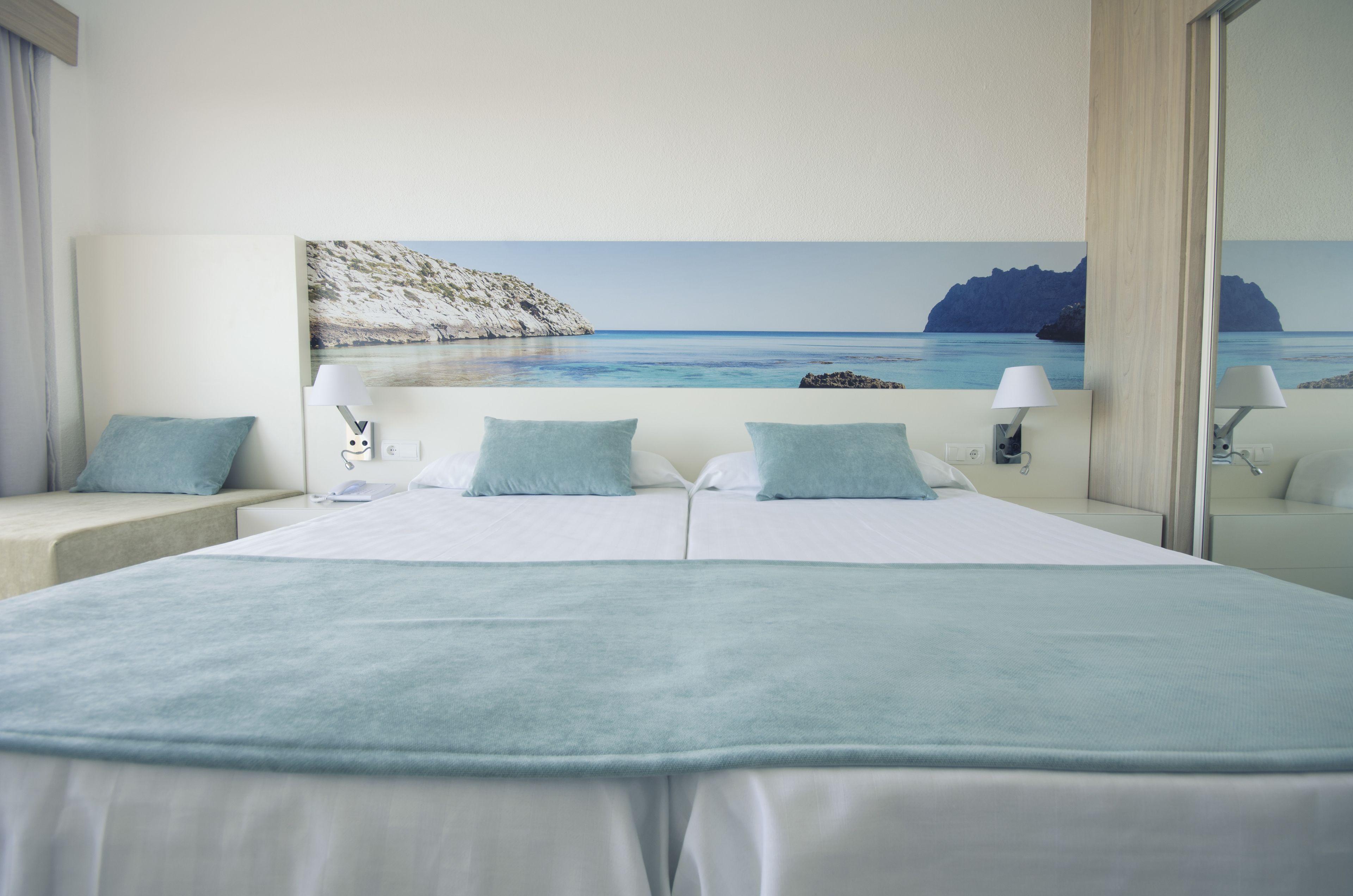 Hotel Azuline Hotel Bahamas Y Bahamas II El Arenal (Mallorca), Spain ...
