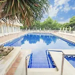 Готель Azuline Bahamas Y Bahamas Ii 3*