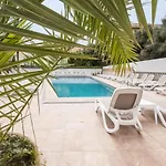 Готель Azuline Bahamas Y Bahamas Ii